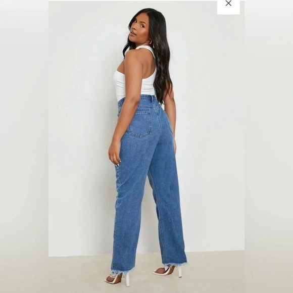 NWT Boohoo Plus Asymmetric Waistband Straight Leg Jeans Size 14 - Picture 3 of 14